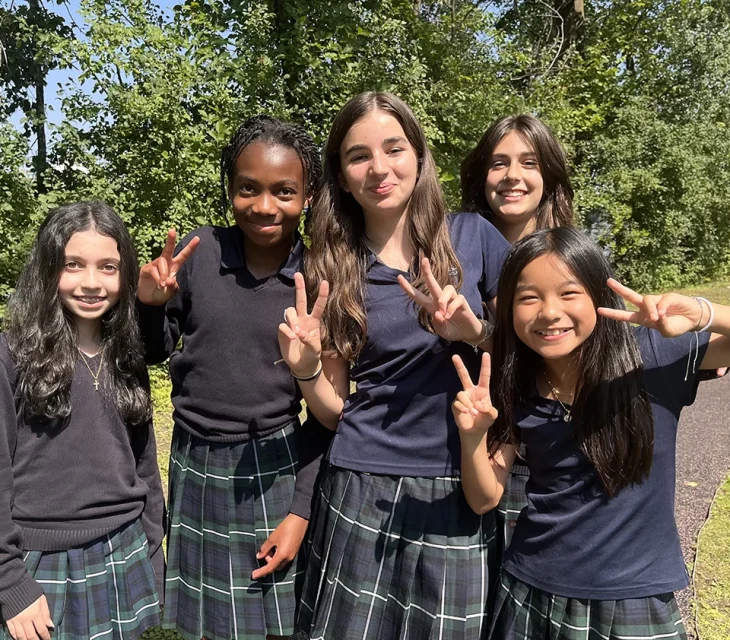 Le secondaire autrement : entre filles